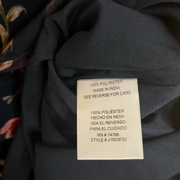 Patrons Of Peace Navy Floral Tank Small - Picture 11 of 11